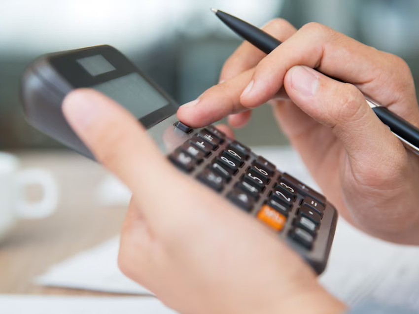 Госдумой в третьем чтении приняты поправки в Налоговый кодекс РФ, которые позволят малым и средним предпринимателям сохранить доступ к отдельным мерам поддержки